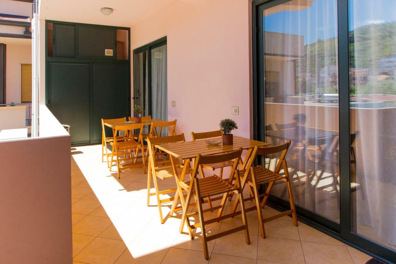 Appartamenti Vacanze Mareemare Capo dʼOrlando Exterior foto